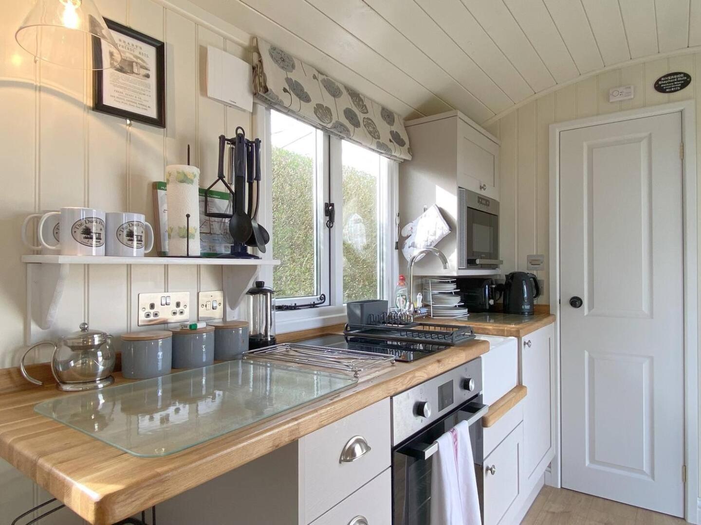 The Duck House Apartment Swansea Bagian luar foto