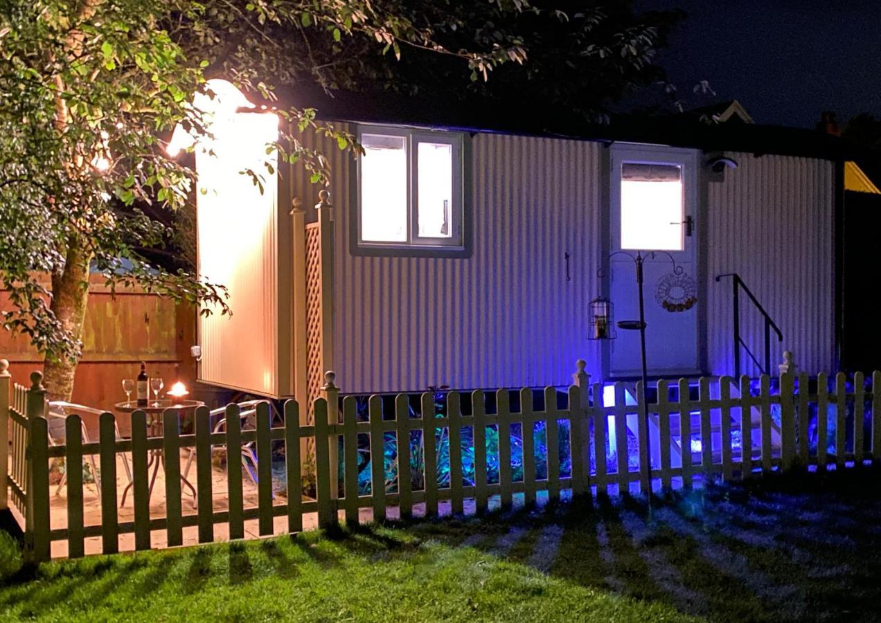 The Duck House Apartment Swansea Bagian luar foto