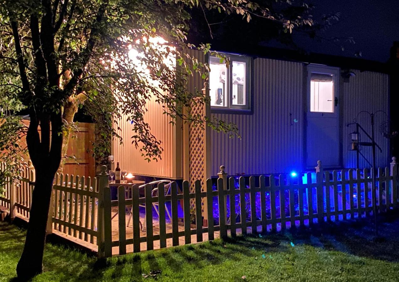 The Duck House Apartment Swansea Bagian luar foto